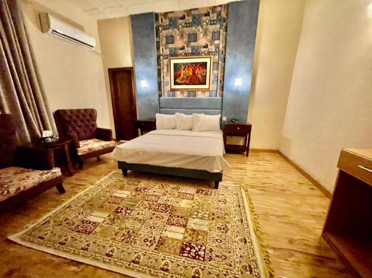 Shelton Hotel Mardan Exterior foto