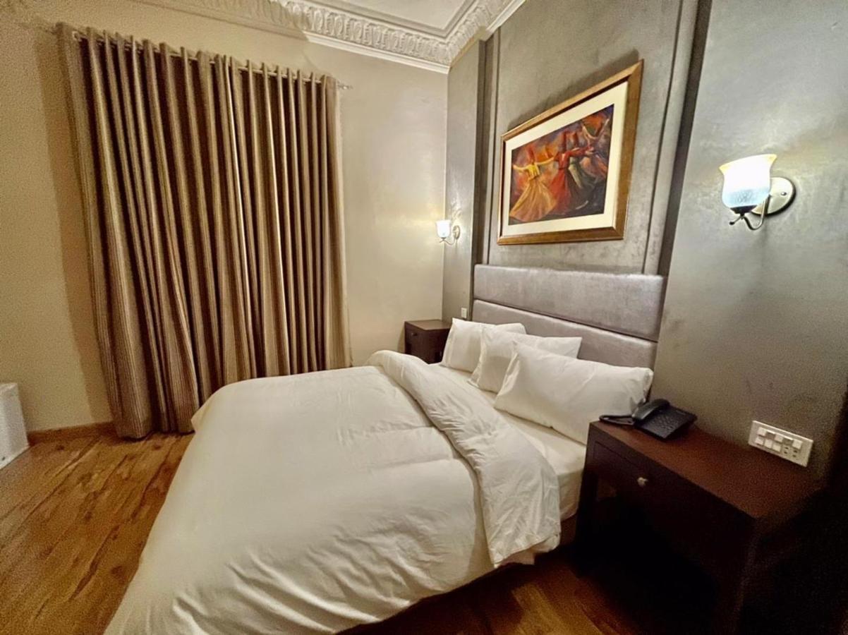 Shelton Hotel Mardan Exterior foto
